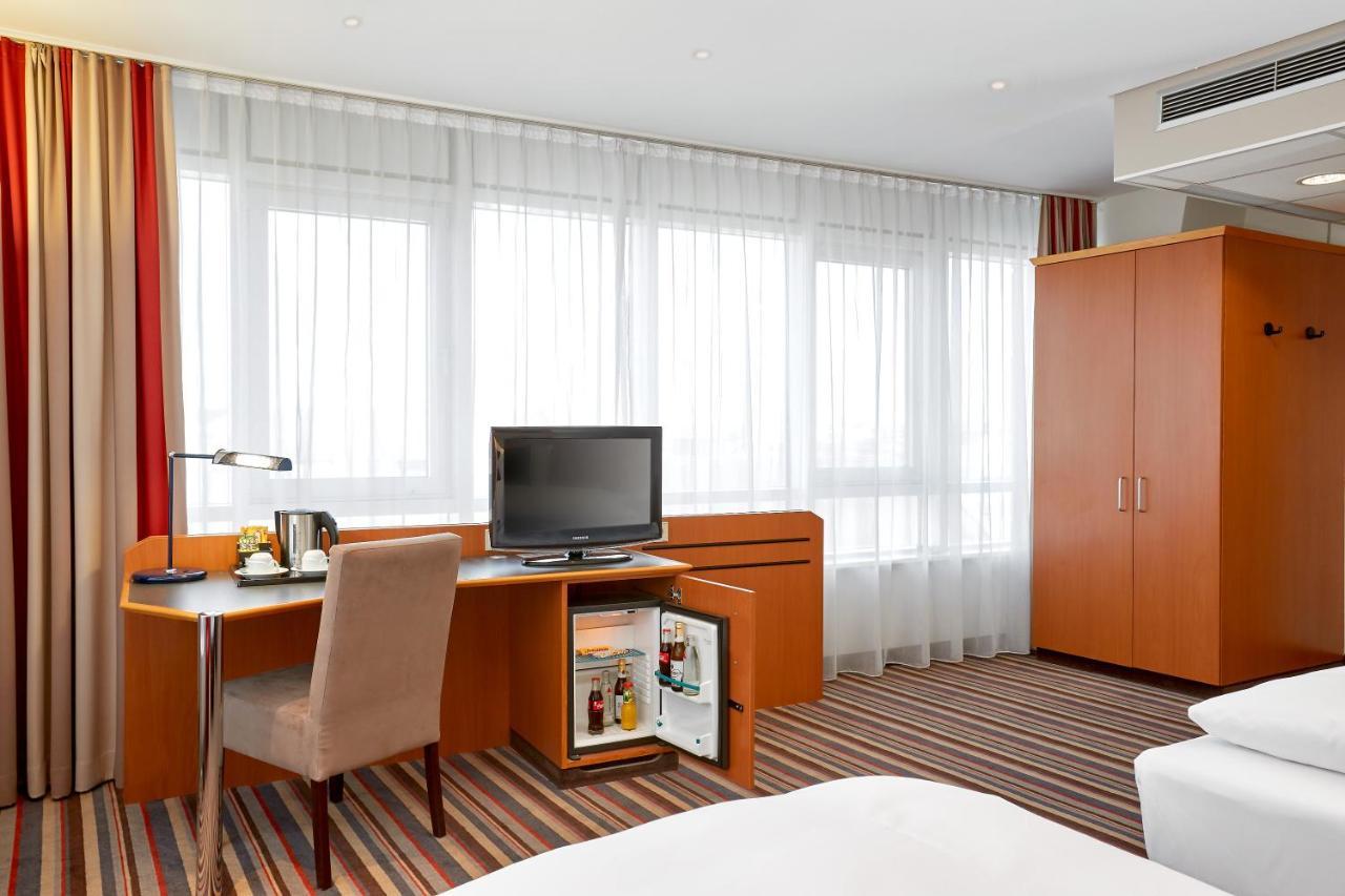 Hotel H+ 4*